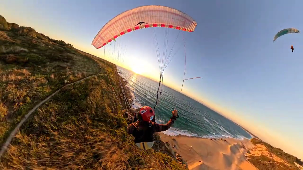 Windtech Dune 16m parakite flying at Bicas Portugal