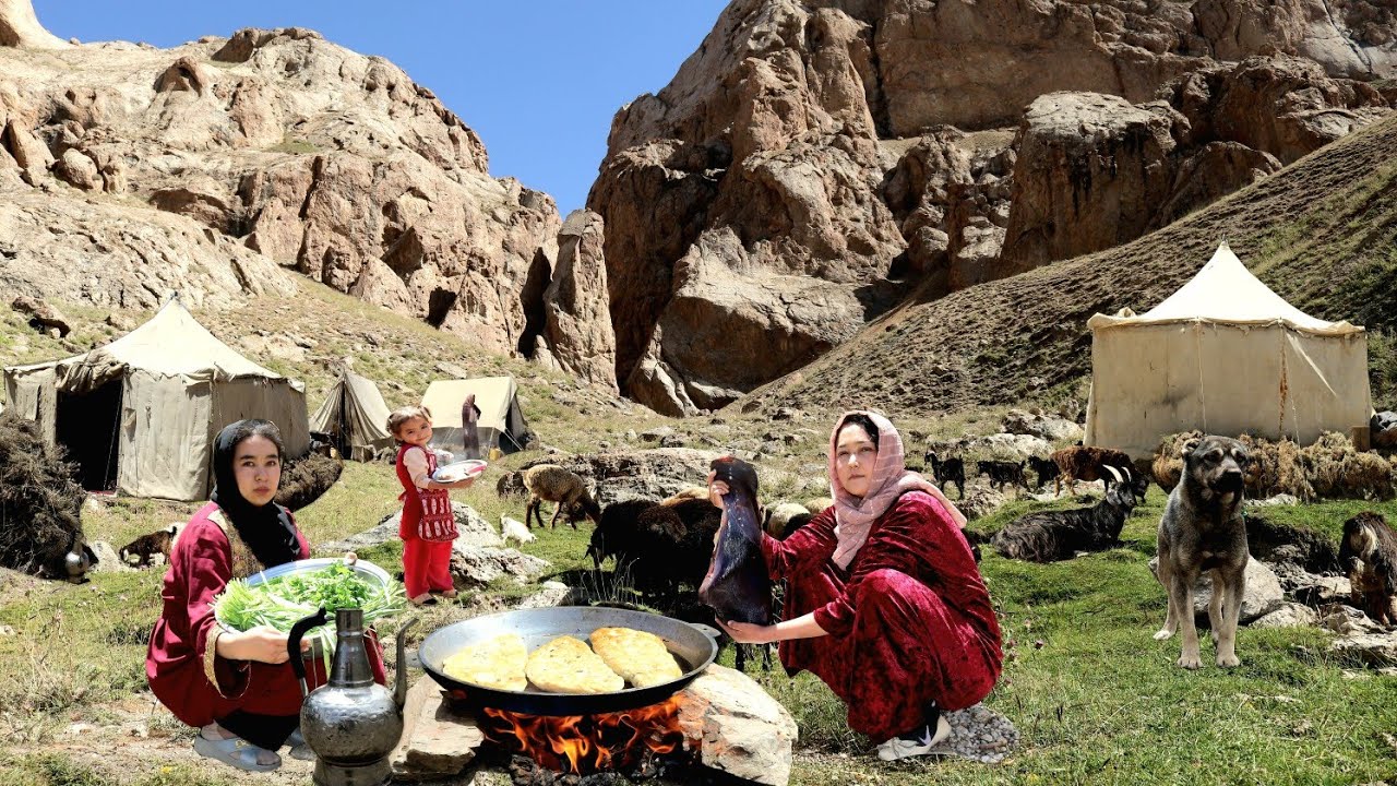 Shepherd Life Under Deadly Cliffs in Afghanistan's Mountains | Traditional Beef Liver Bolani