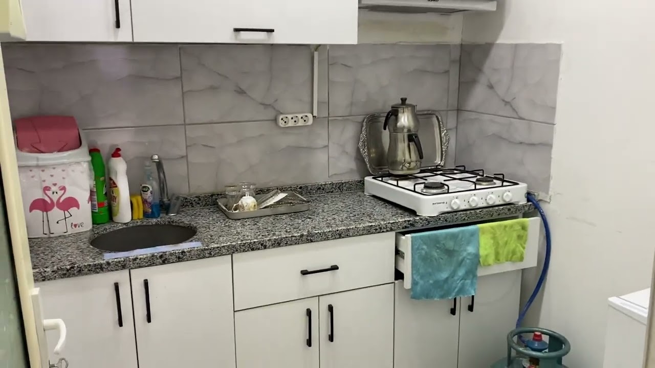 DÜZİÇİNDE ANA CADDE DE BİRİNCİ KATTA KİRALIK BÜRO
