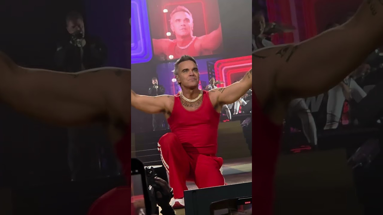 Robbie Williams &ndash; Let Me Entertain You (Live in Amsterdam, Night 1 &ndash; 2025)