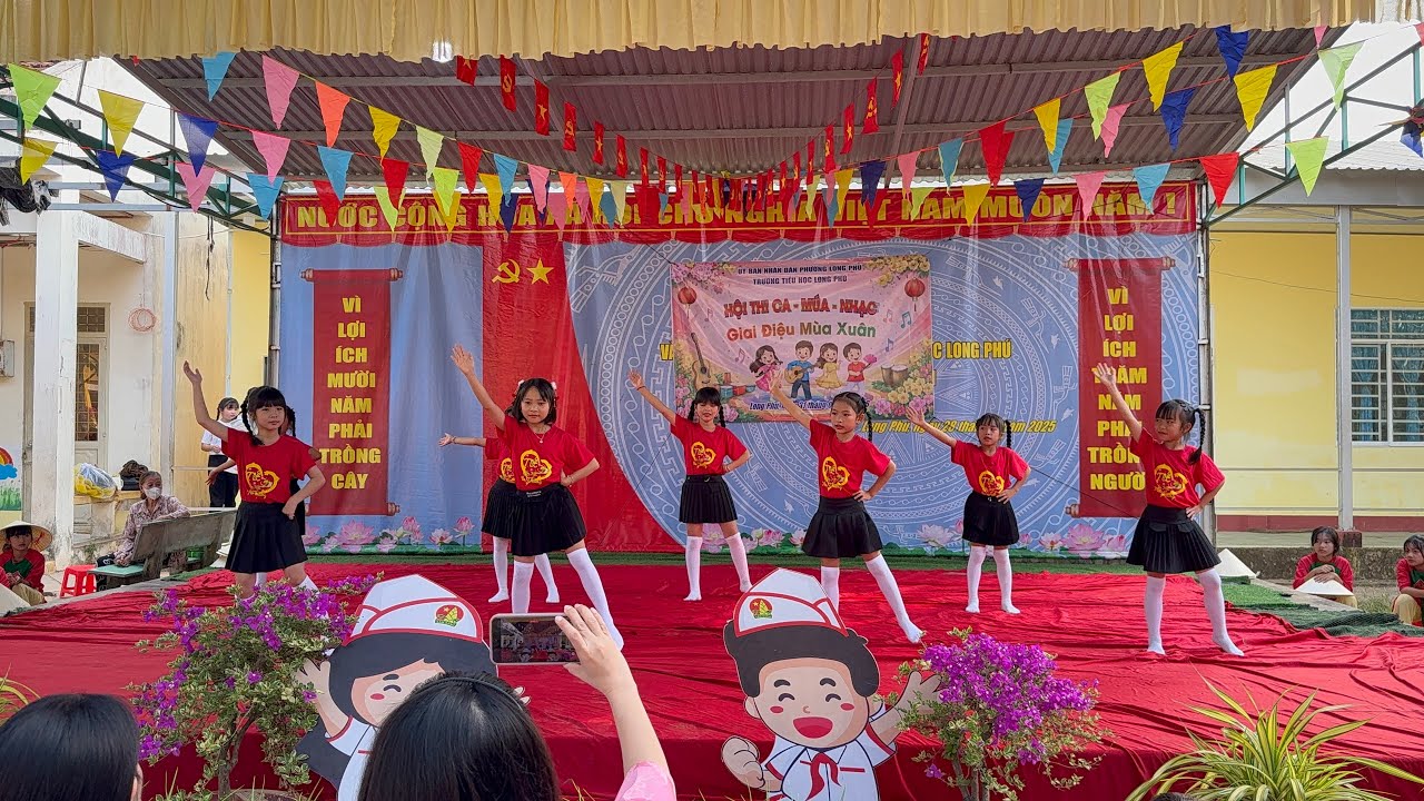 Múa Em chào tết - Lớp 3B trường Tiểu học Long Phú (xuân 2026)