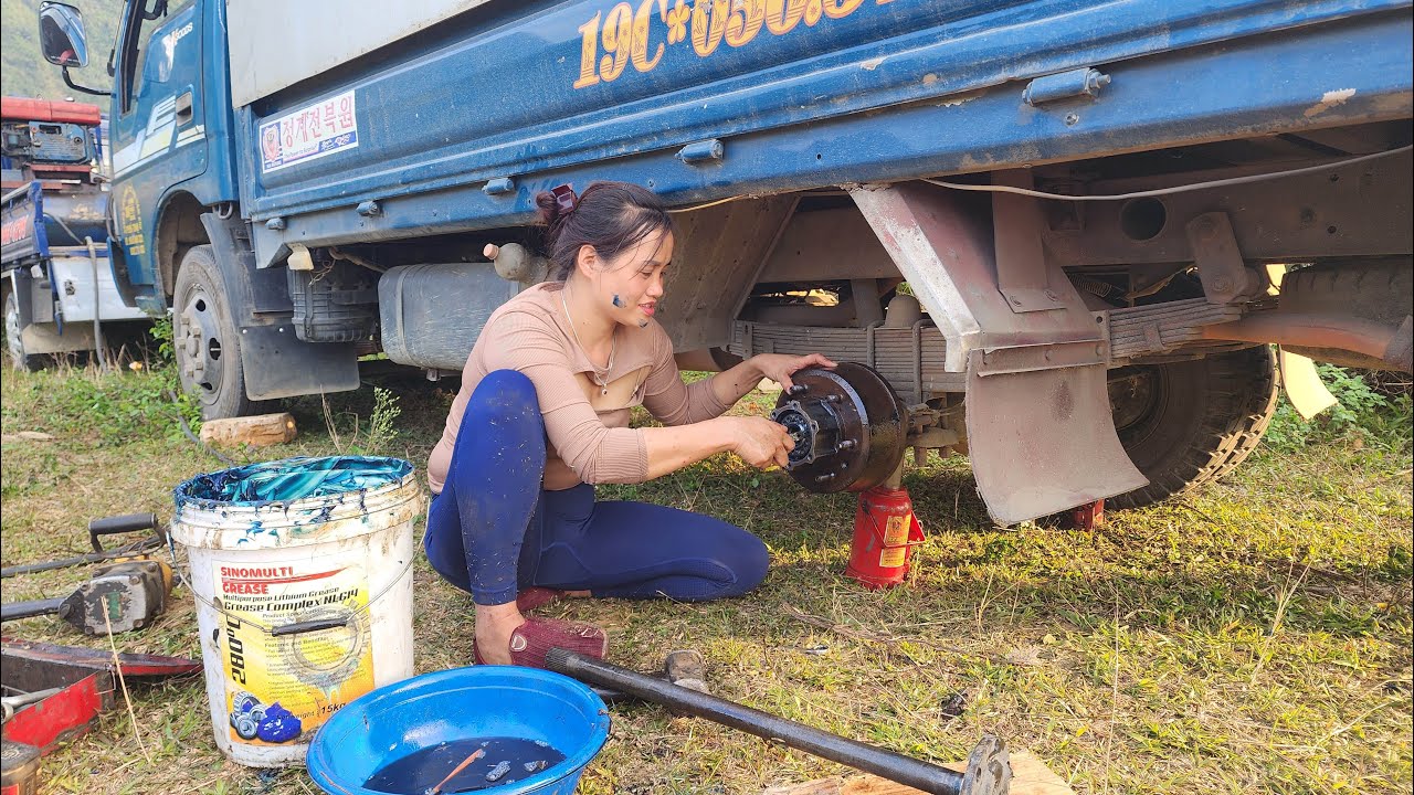 Full video: Genius girl repairs machinery and equipment used in everyday life.