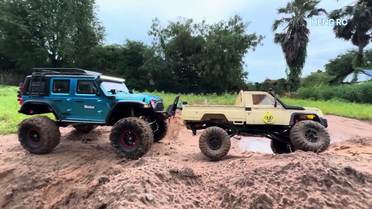 Epic RC Off-Road Adventure | Toyota Land Cruiser & Pickup Truck in Action! 🚙💨