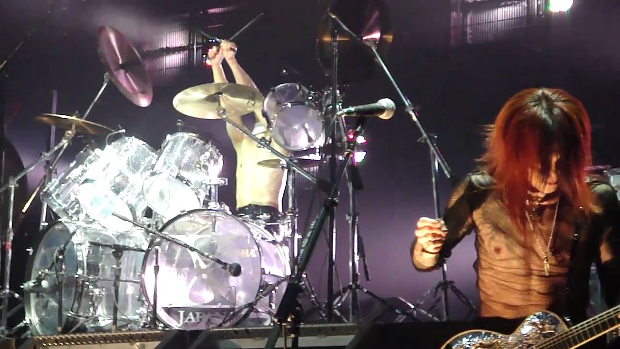 X JAPAN - YOSHIKI DRUM SOLO, I.V. @Toronto 10.07.2010 - HD