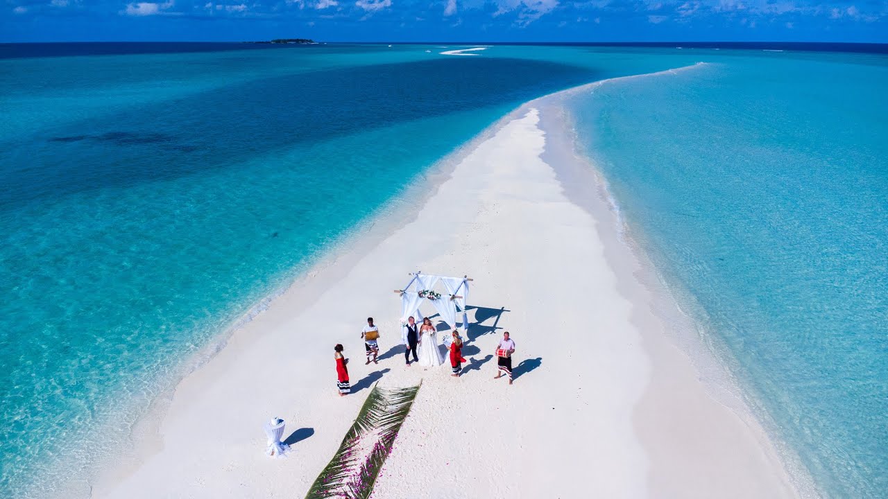 Maldives Wedding Kuramathi resort Photographer