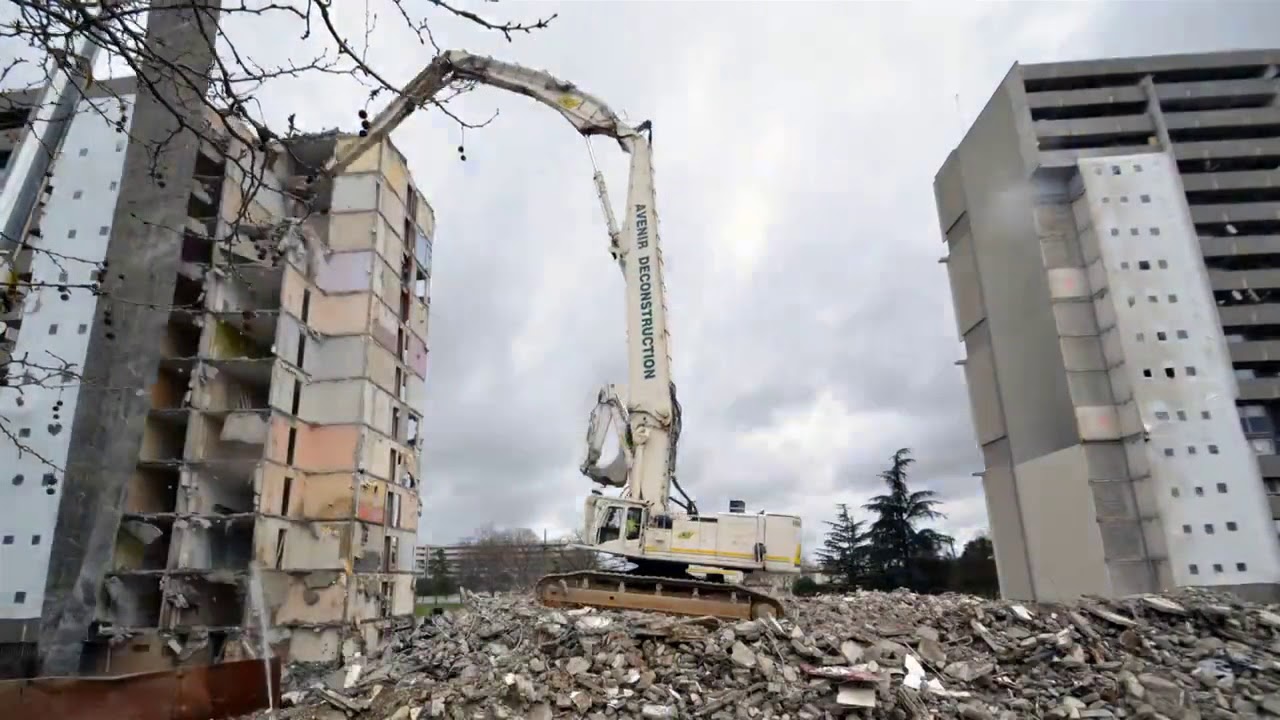 Avenir Deconstruction - Demolition barre d'immeuble R+12 TOULOUSE 2014
