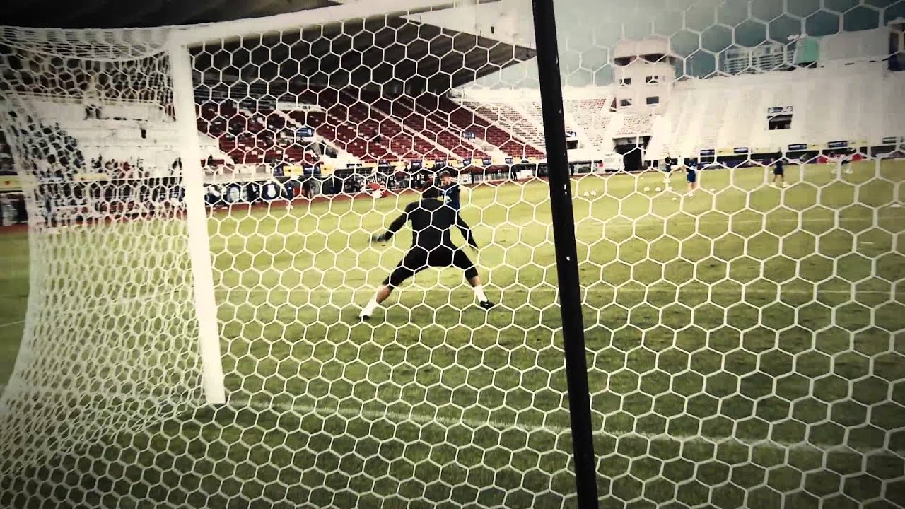 Everton Train In Bangkok