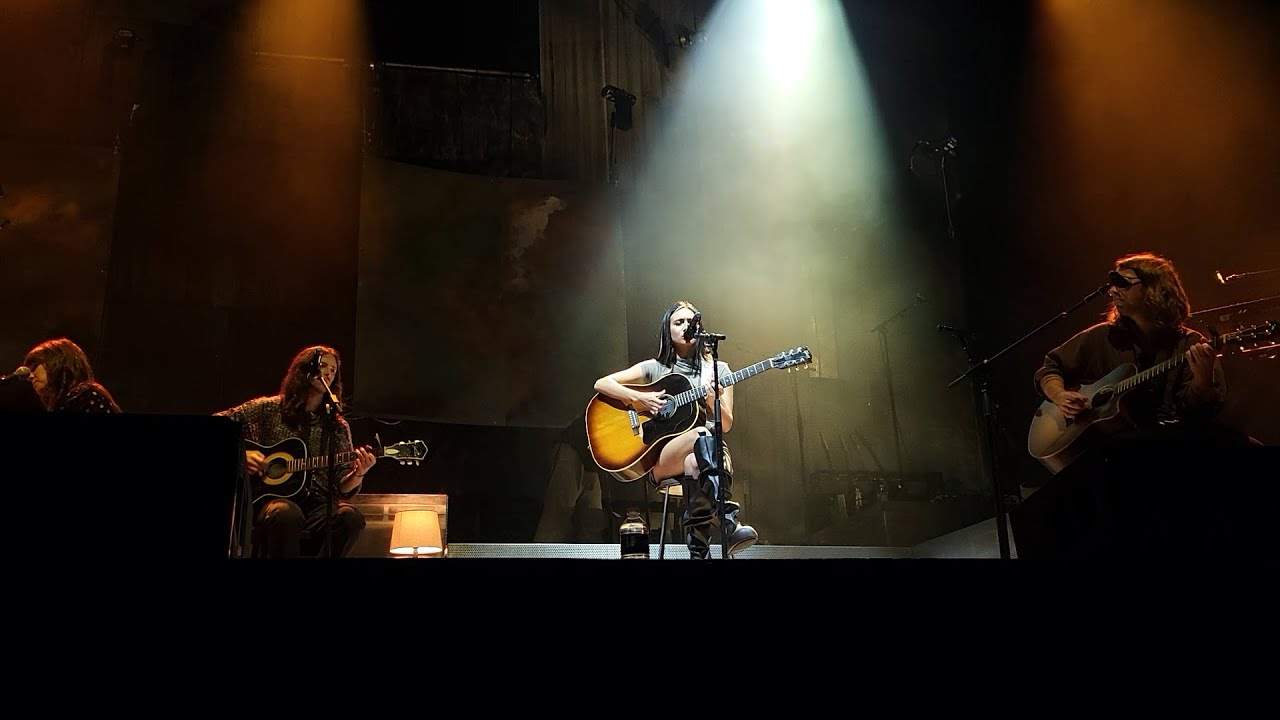 [4K 60FPS] NIKI: La La Lost You (Acoustic Version) LIVE @ Budweiser Stage - Toronto, Canada