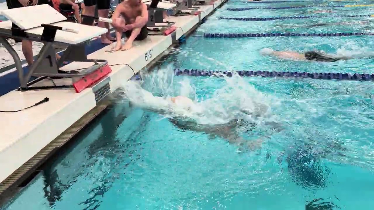 Grant Sandstedt 200 Freestyle relay split (1:40.2)