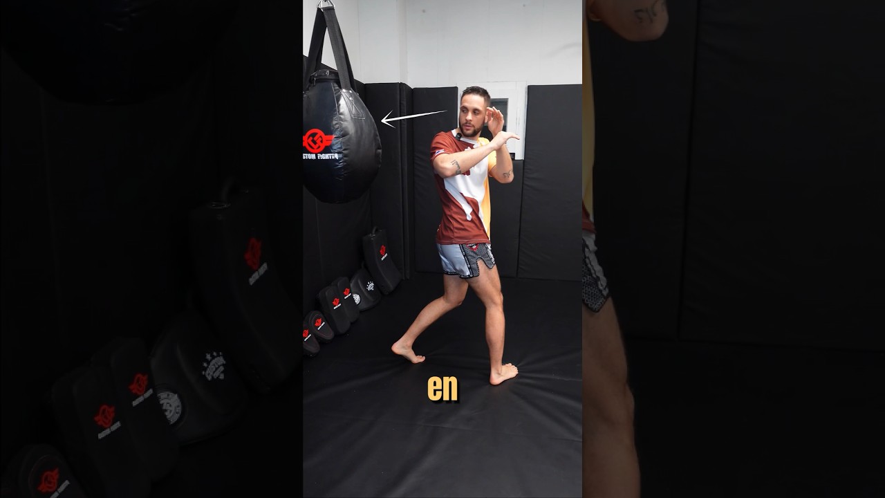 Codo en giro!! 💥 #muaythai #thaiboxing #artesmarciales #mma