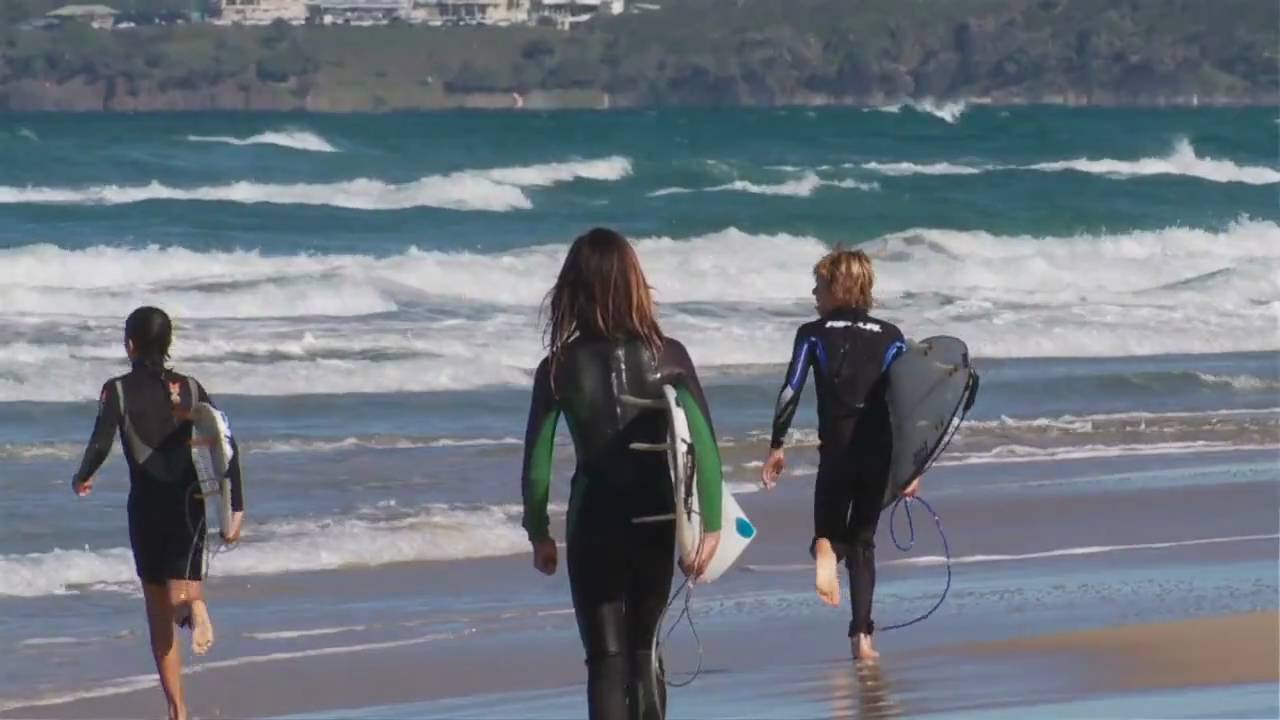 HURLEY ACE BUCHAN SURF CAMP 2010