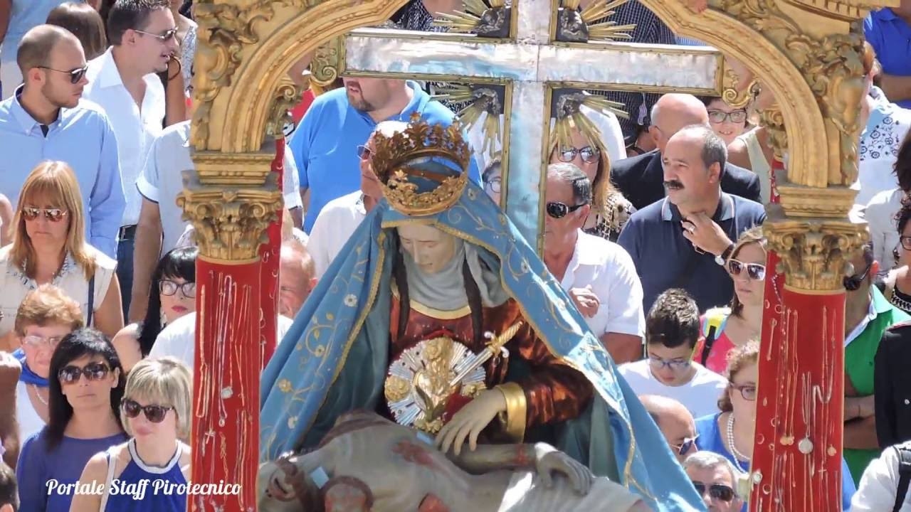 Trionfale Uscita Madonna Addolorata di Monterosso Almo 2016 e Spettacolo Pirotecnica Moltisanti
