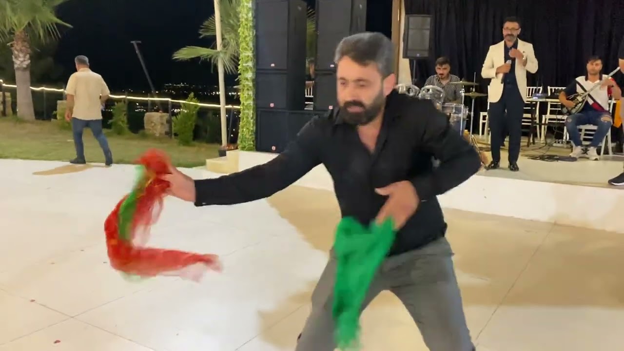 Şampinyolar Hepsi Bir Arada Diyarbakır Halayı Rubar Ata Çalıyor  Üstadlar Oynuyor..
