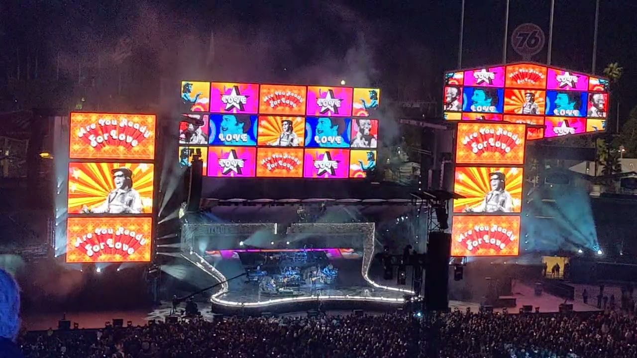 Elton John I'm Still Standing, Farewell Yellow Brick Road Tour, 11 19 2022, Dodger Stadium