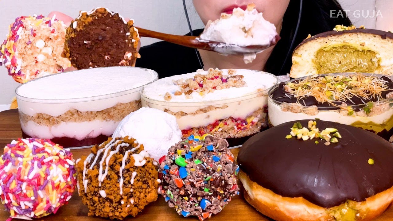 🍩떠먹는 도넛 케이크와 원더볼 먼치킨 두바이 도넛🍩 던킨 리얼사운드 Dunkin Donut Dessert Mukbang Asmr