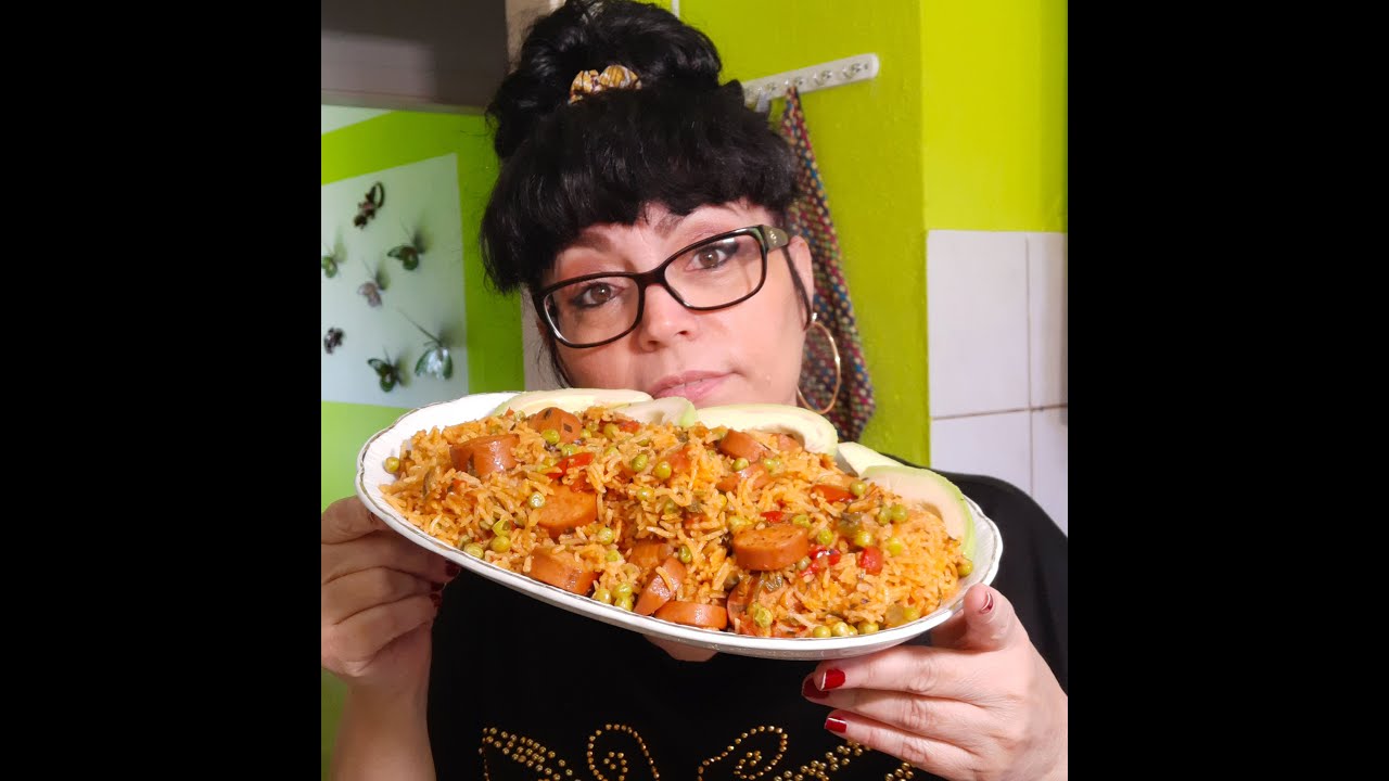 Arroz con Salchicha a lo Cubano