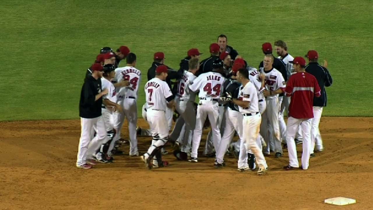 Perth Heat defeat the Canberra Cavalry, 4-3