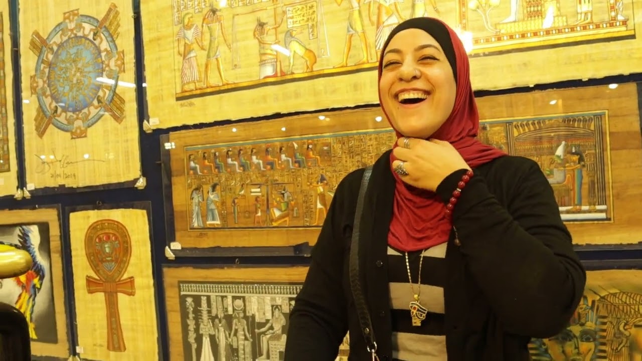 Cómo se hace un papiro! Cairo Egipto!