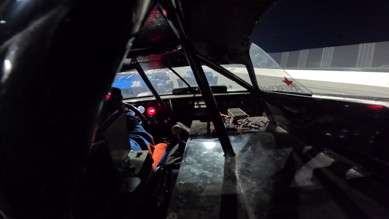 Racing with a 300 horsepower disadvantage (pt.2) @New Smyrna Speedway 