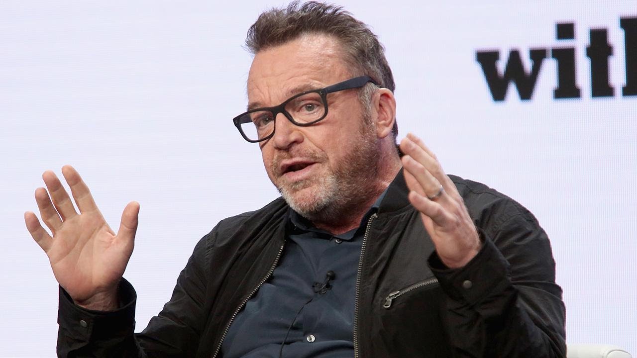 Watch Tom Arnold's Heated Argument With Megyn Kelly Following His Alleged Scuffle With Mark Burne&hellip;