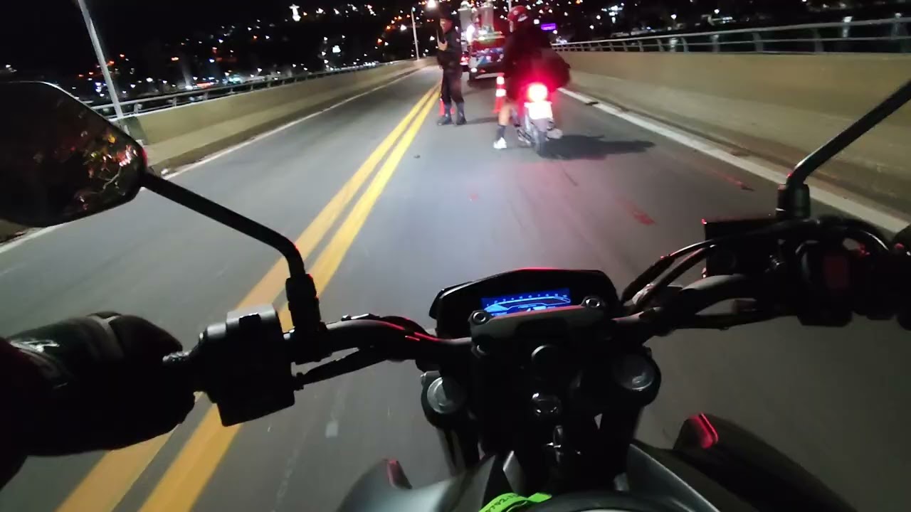 A noite &eacute; nossa motoca 🏍️😃👍🌛