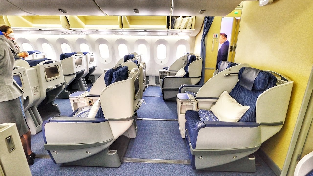 ANA All Nippon Airways 787 Business Class | NH872 Jakarta to Tokyo-Haneda