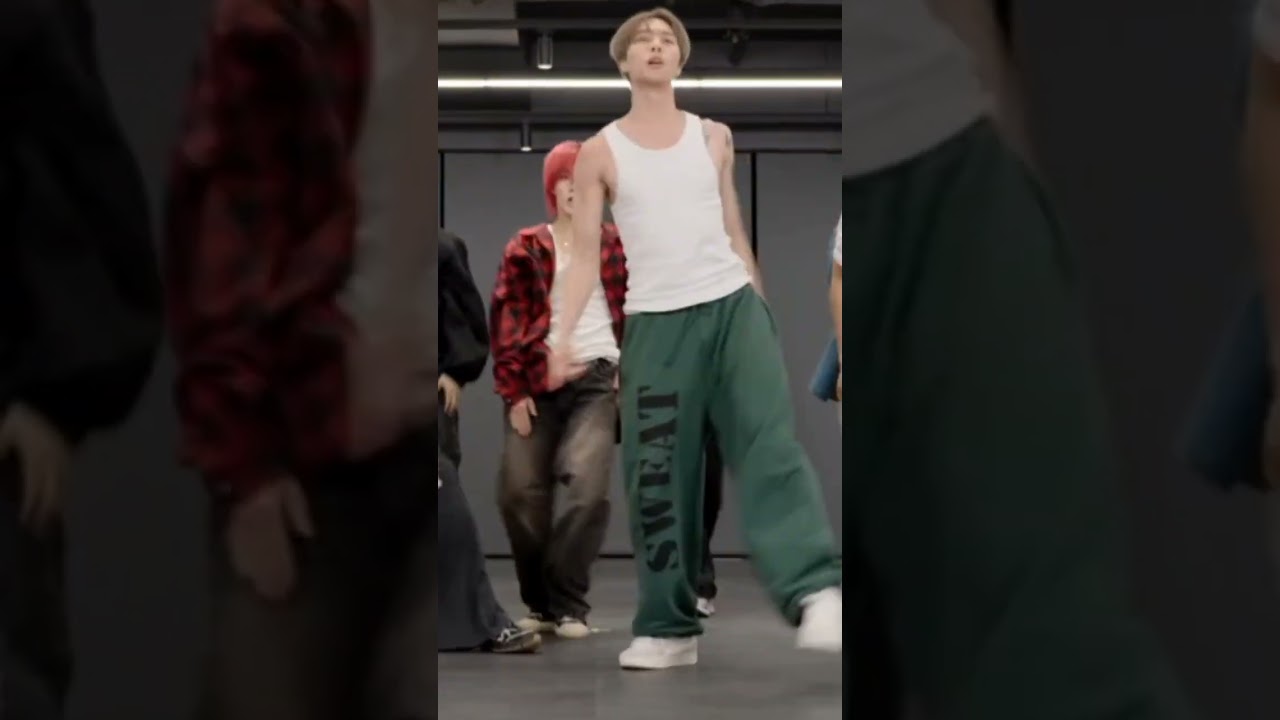 Haechan fancam 'Fact check' dance practice