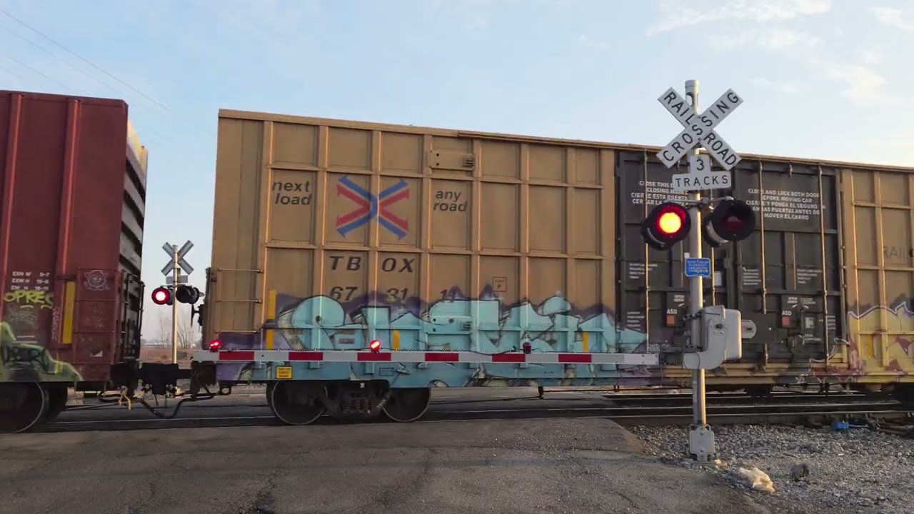 *New LEDs & Gates* NS 4475 Leads Manifest East | Yokum Rd. Railroad Crossing #1, Fostoria, OH