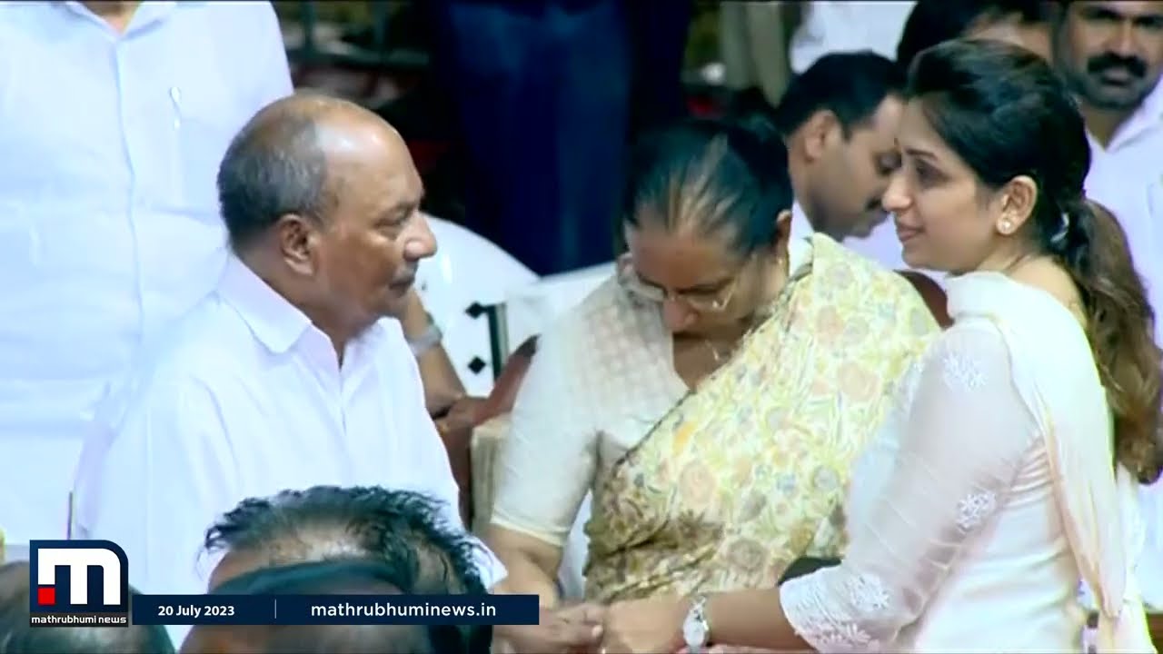 പ്രിയ സുഹൃത്ത് മടങ്ങുന്നു; അന്ത്യയാത്ര ചൊല്ലാൻ ആന്‍റണി പള്ളിമുറ്റത്ത്  | Oommen Chandy