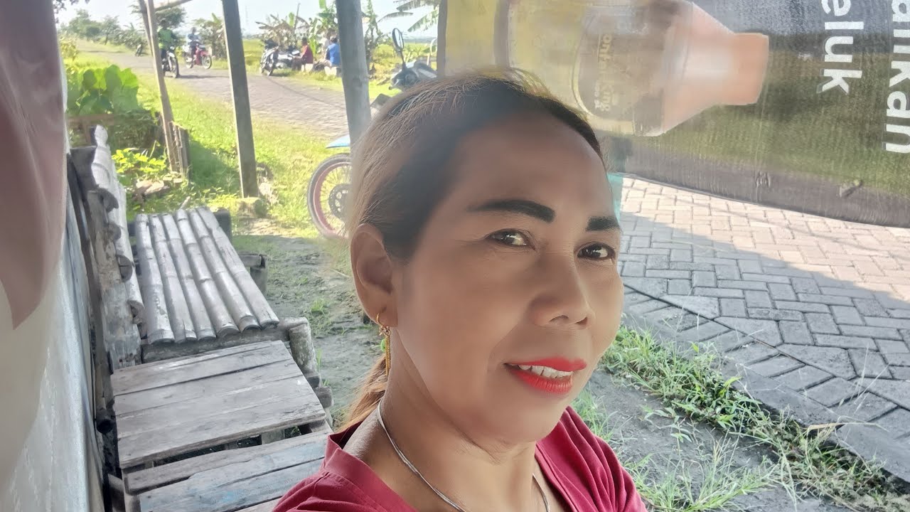 BUNDA TINUK SUGIARTY sedang live sekarang! selamat pagi sahabat ku semua
