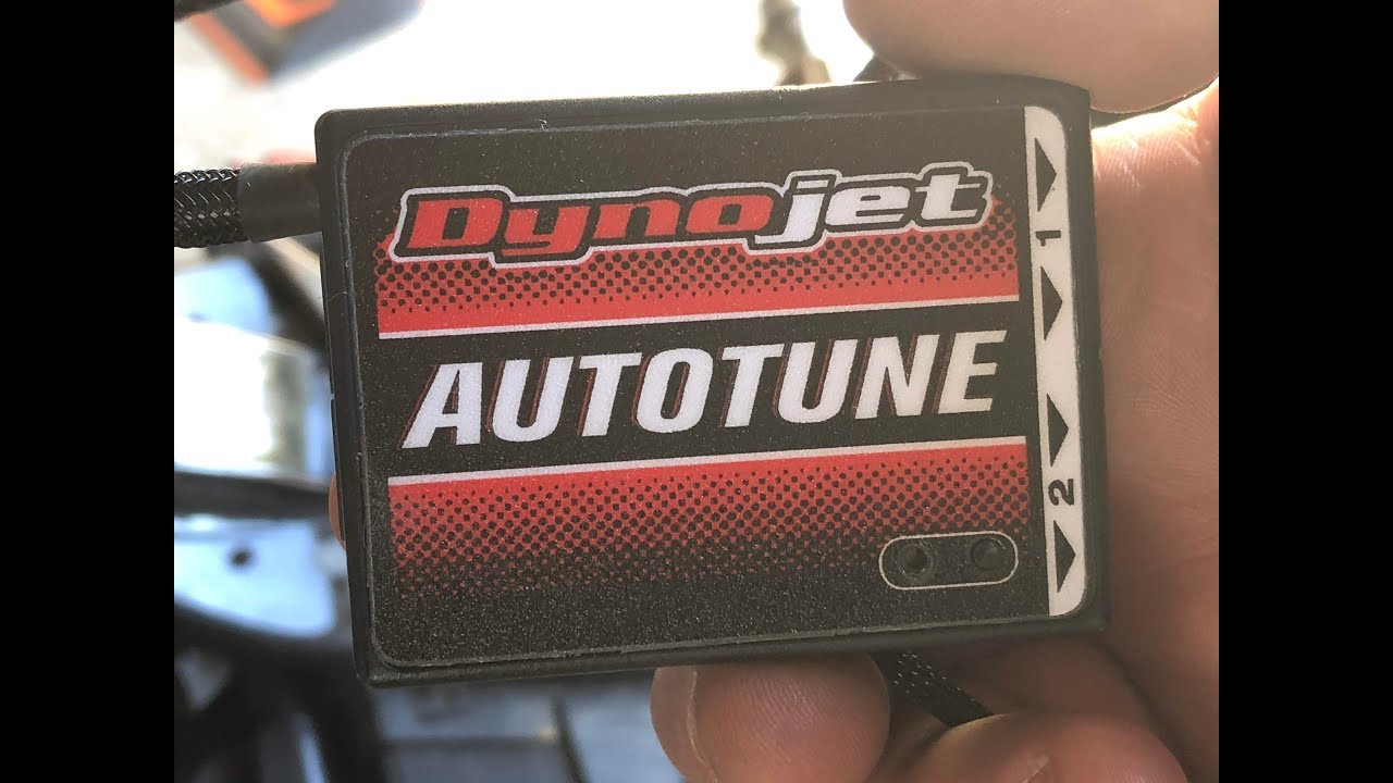 Auto Tune - Dynajet Power Commander  Harley Installation Part 1