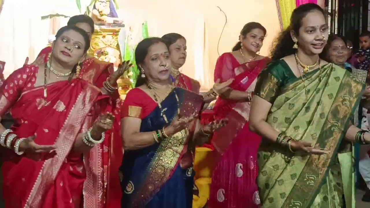 Charkop Sector 3 Jaltarang Soceity Woman Dance Performance awesome must watch.