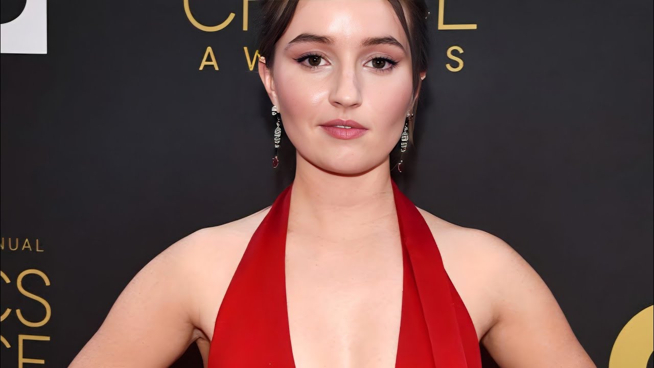 Beautiful Katelyn Dever (Last of Us / Unbelievable) [2K] 