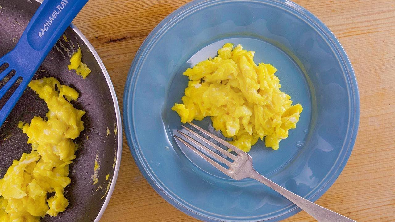 Fluffy Olive Oil Scrambled Eggs
