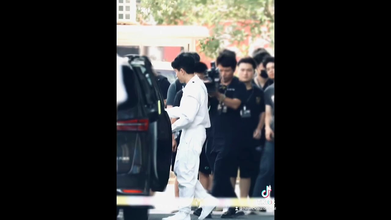 刘恺威 (Hawick Lau)