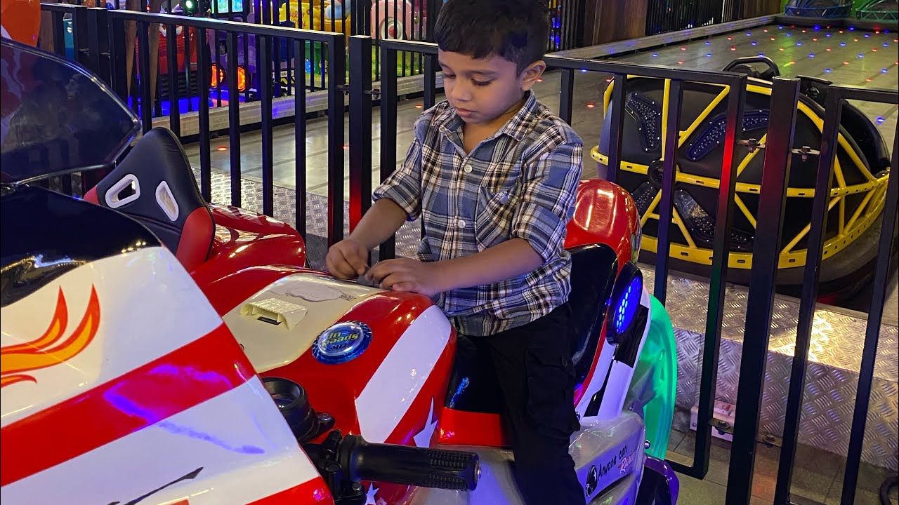 My babies കുട്ടി വ്ലോഗ് #kidsvlogging#youtubevideos#lulumall#playstation 