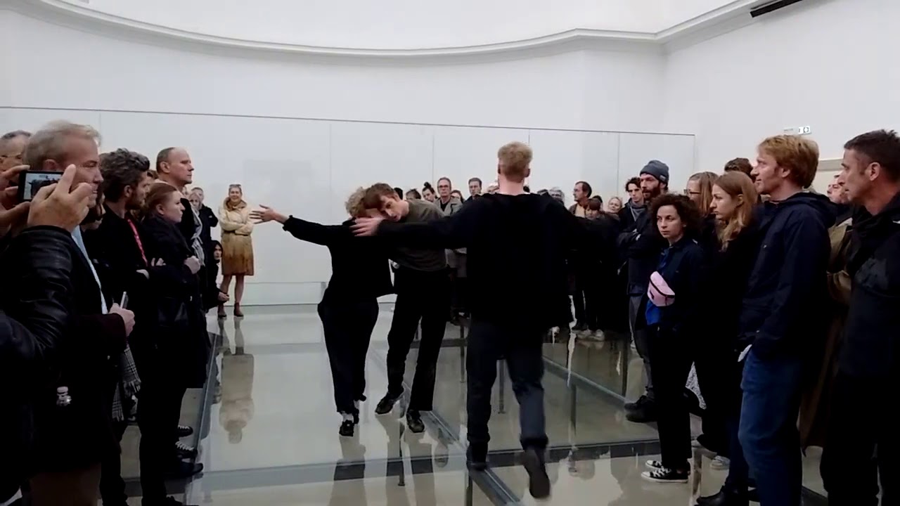 Faust, performance d'Anne Imhof, pavillon allemand, lion d'or de la Biennale de Venise 2017