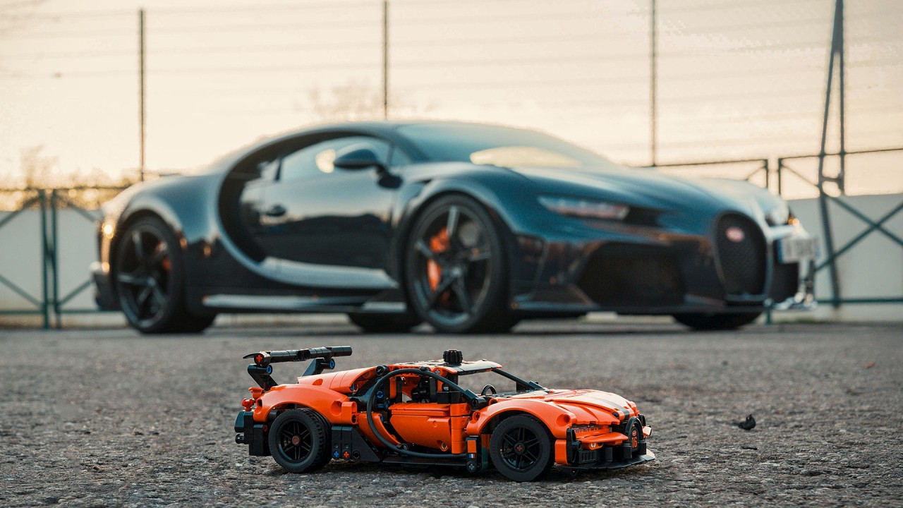 Building a LEGO Technic BUGATTI in a BUGATTI at 300km/h