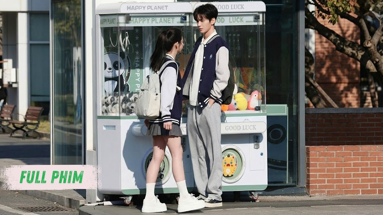 Trở về tuổi 18 để bù đắp cho người thầm yêu mình, cô quyết tâm bảo vệ chồng tổng tài khỏi đám ác ma