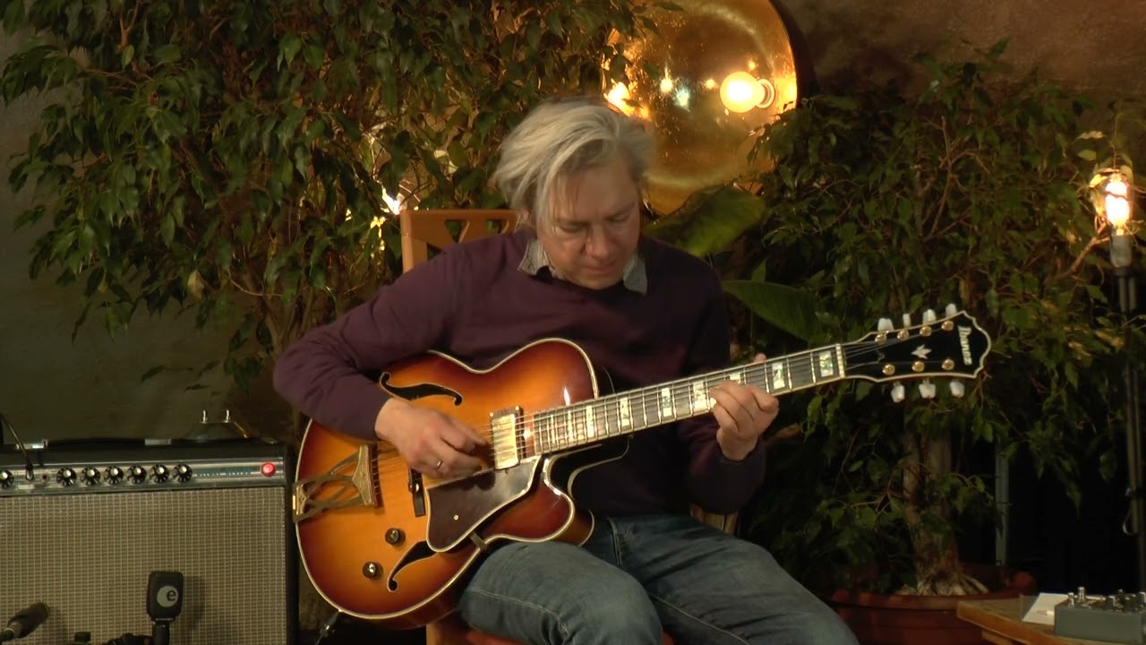 Ibanez AF207 from 1997 presented by Tobias Hoffmann @VintageGuitarOldenburg