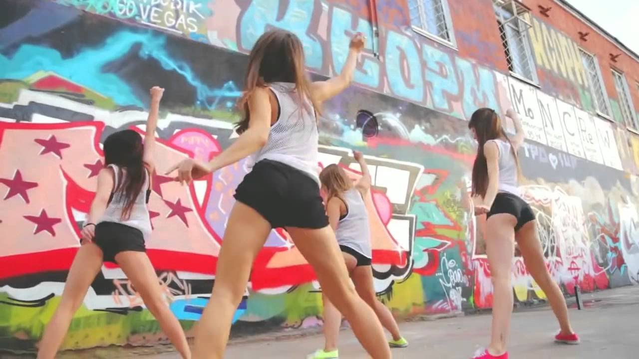 Alan Walker Music Mix 2025 - Shuffle Dance Music Video by Fly Music