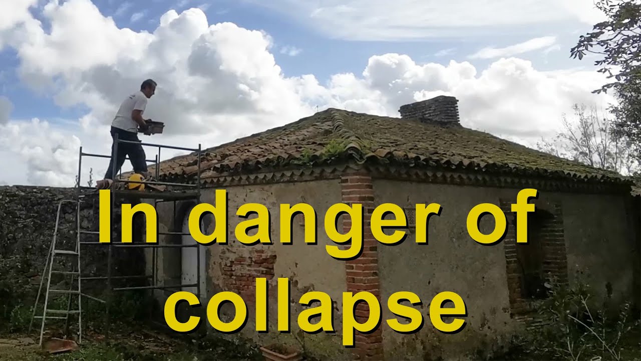 EP145  An increasingly large hole in the roof is causing concern here at the château