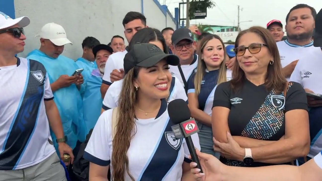 Ambiente previo al partido El Salvador vs Guatemala