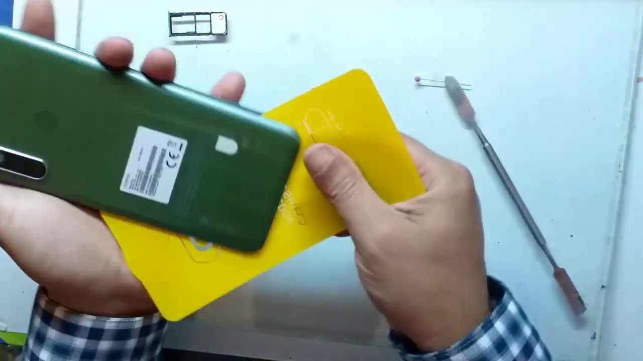 طريقة فك وتركيب وتنظيف موبايل ( realme 6i amx 2040 ) سقط في الماء