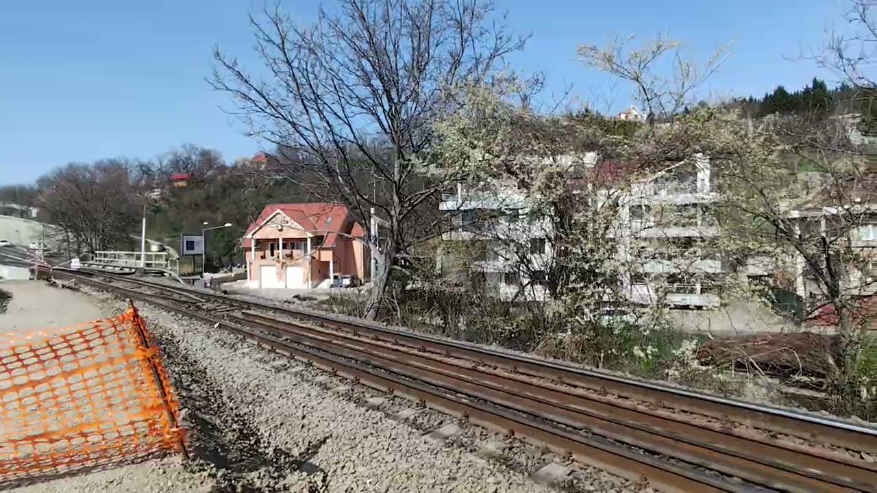 Lucrările de reabilitare/electrificare între stațiile Oradea și Oradea Est avansează! 😎🚄