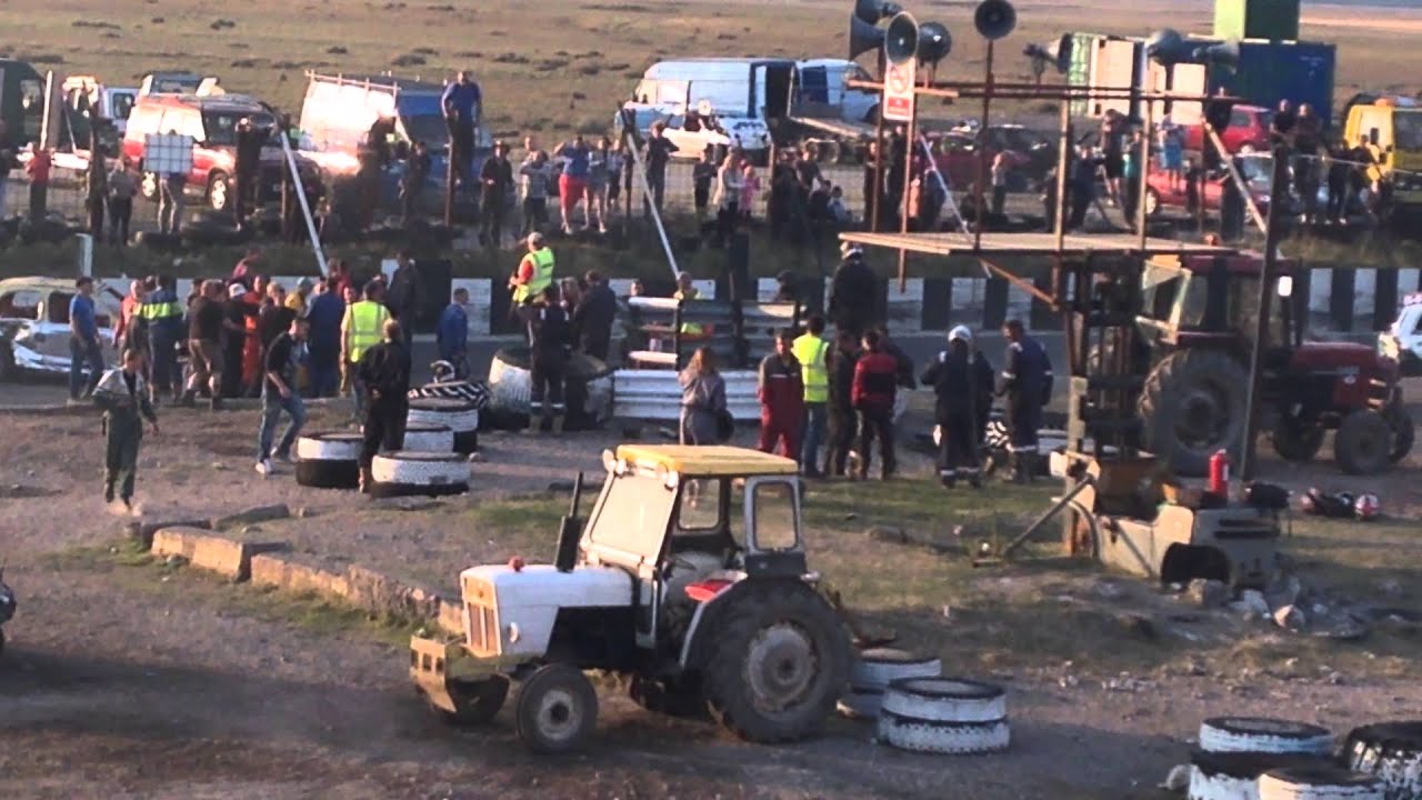 Warton stockcars bangers fight
