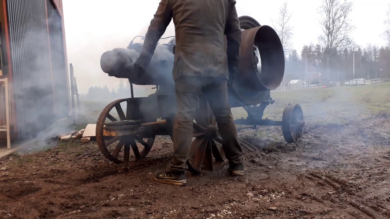 Tändkulemotor 25HP first start in 60 years.
