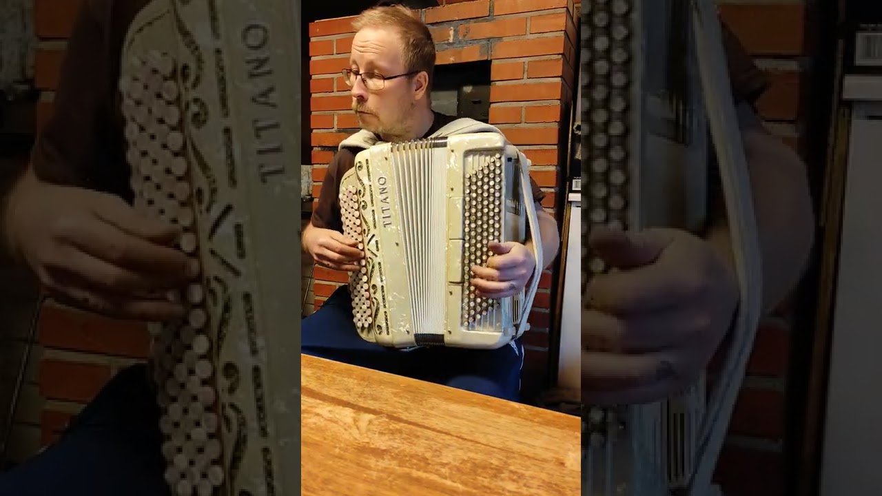 Sami Pelkonen - Vanhan vaahteran laulu