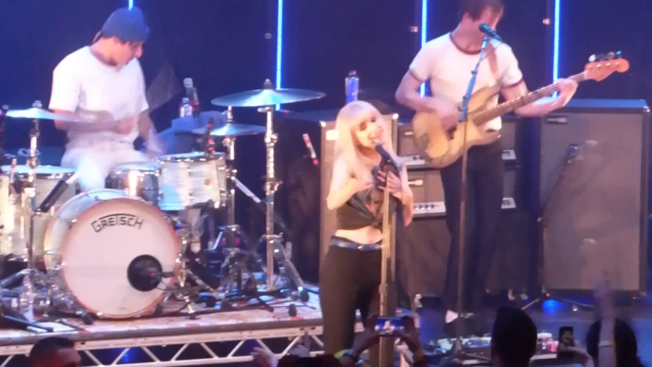 Paramore - Everywhere (Fleetwood Mac Cover) - Belfast