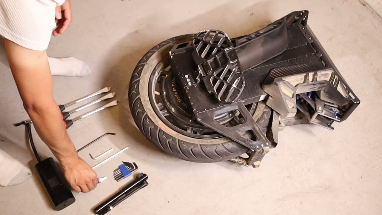 Begode ET Max - EUC Tire Tube Change for Beginners